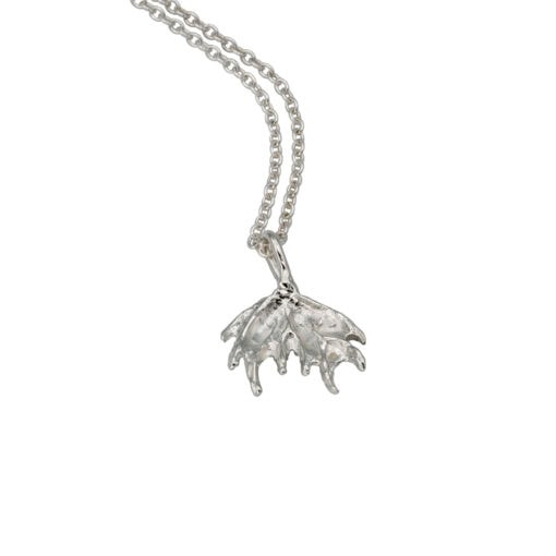 Pewa tail necklace front